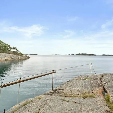 Nyaraló Secluded On Private Peninsula At Eigebrekk *