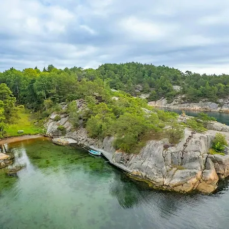 Secluded On Private Peninsula At Eigebrekk Feriehus