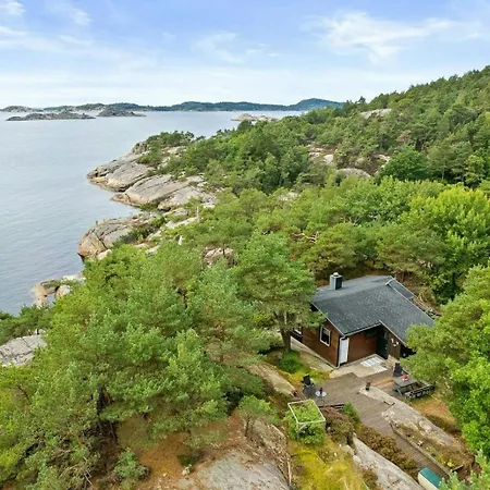 Secluded On Private Peninsula At Eigebrekk Mandal