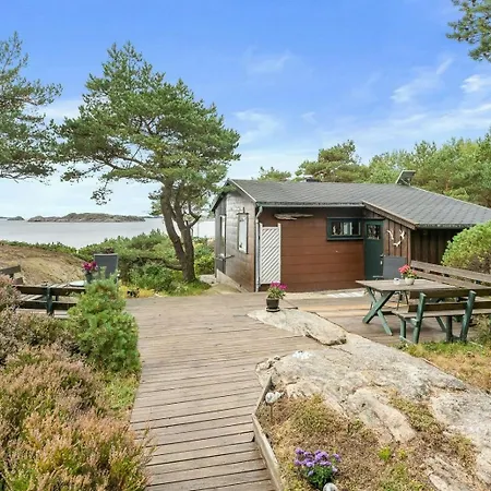 Secluded On Private Peninsula At Eigebrekk Feriehus